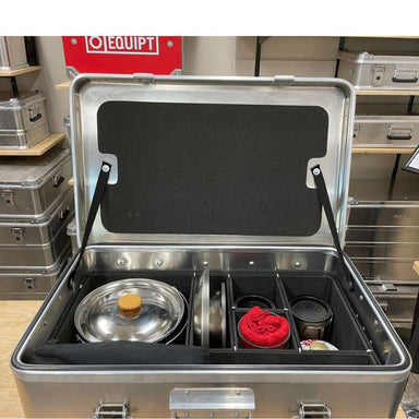 alubox-case-divider-system-black-top-view-with-aluminum-case-kitchenware-in-warehouse