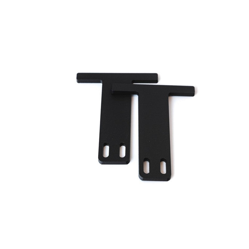 sherpa-roam-case-mounts-52l-front-view-on-white-background