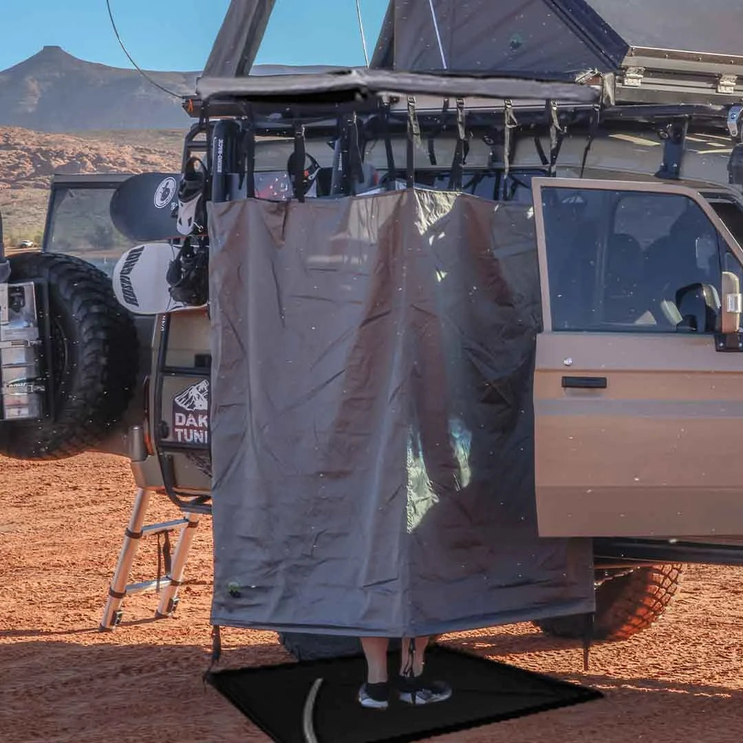 Overland Vehicle Systems HD Nomadic Car-Side Shower Room