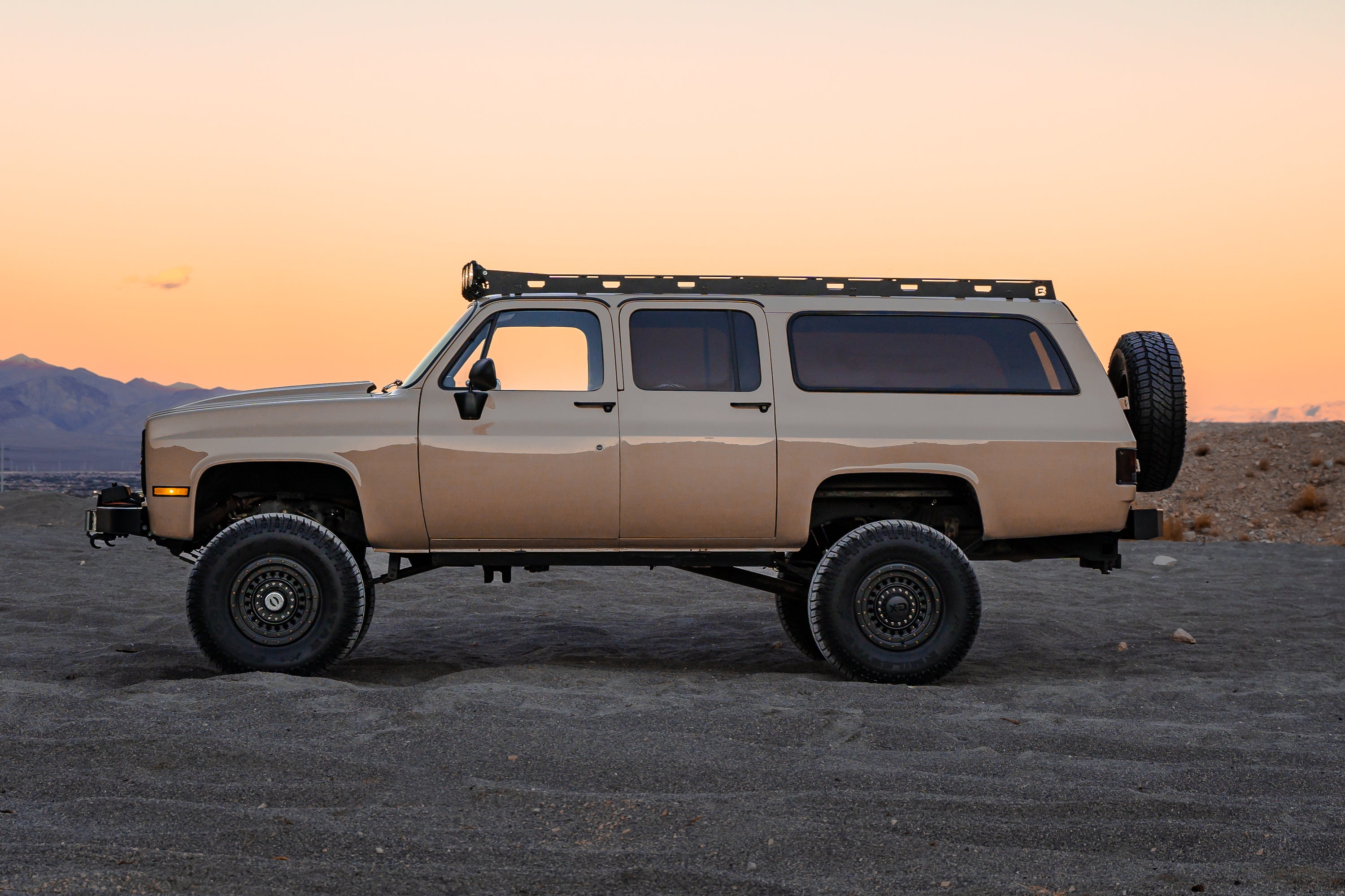 1973-1991 SQUARE BODY SUBURBAN ROOF RACK