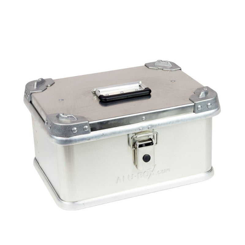 alubox-20l-front-view-on-white-background
