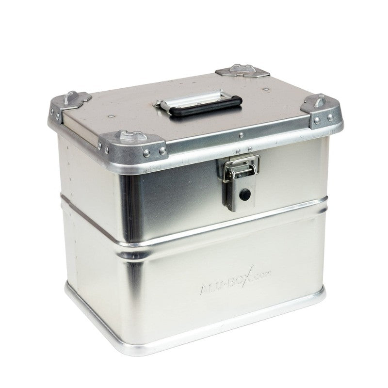 alubox-29l-front-view-on-white-background