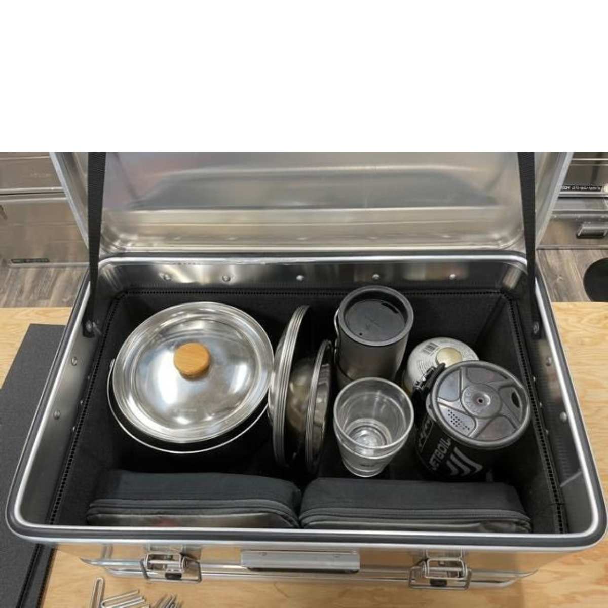 alubox-case-divider-system-black-top-view-inside-aluminum-with-case-kitchenware-on-table