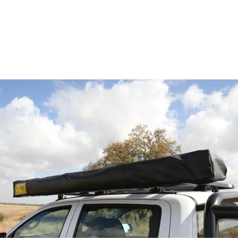 eezi-awn-dragonfly-mini-180-awning-close-side-close-up-view-inside-enclosure-in-nature