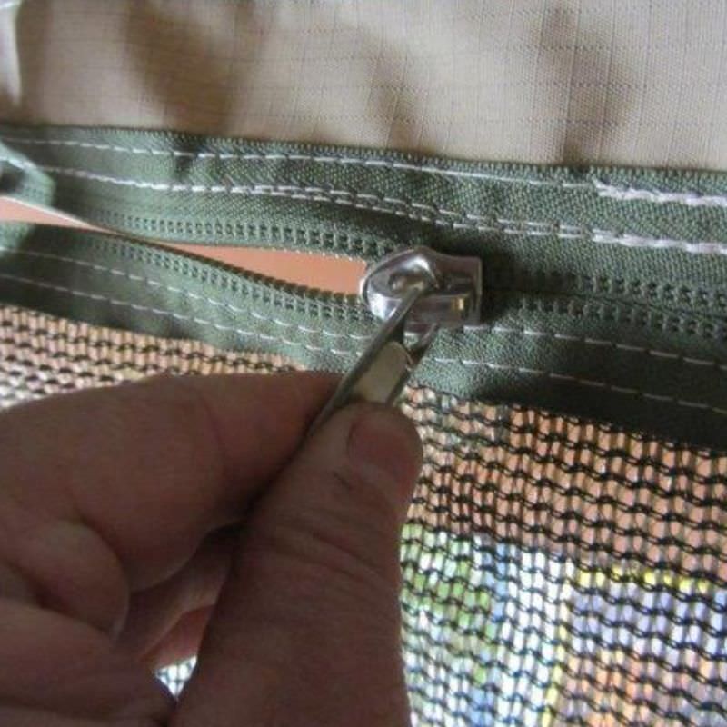 eezi-awn-jazz-soft-shell-roof-top-tent-open-close-up-view-of-zipper