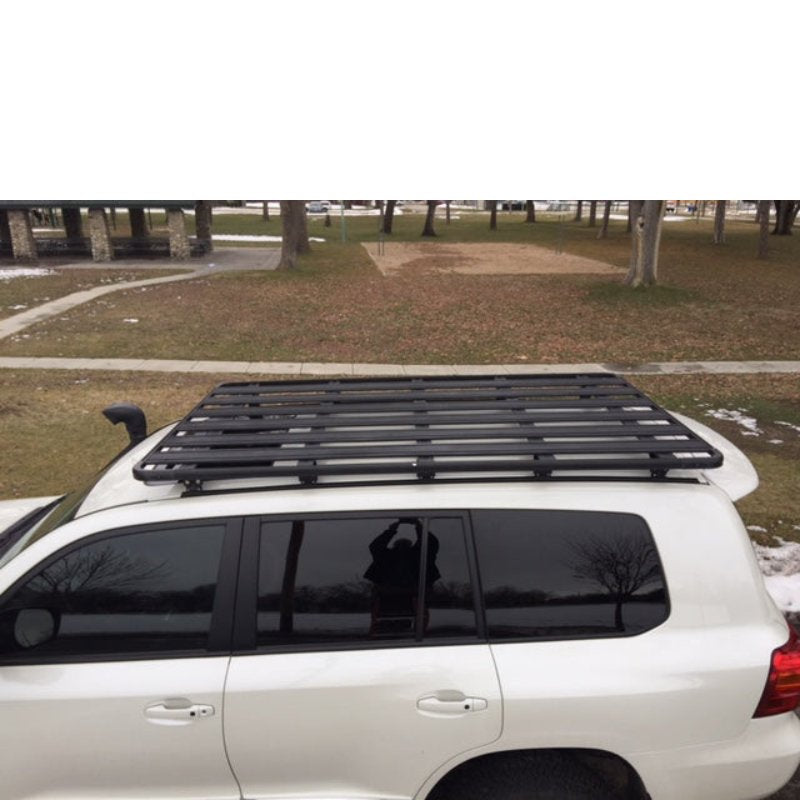 eezi-awn-k9-roof-rack-for-toyota-land-cruiser-200-series-close-up-view-in-park