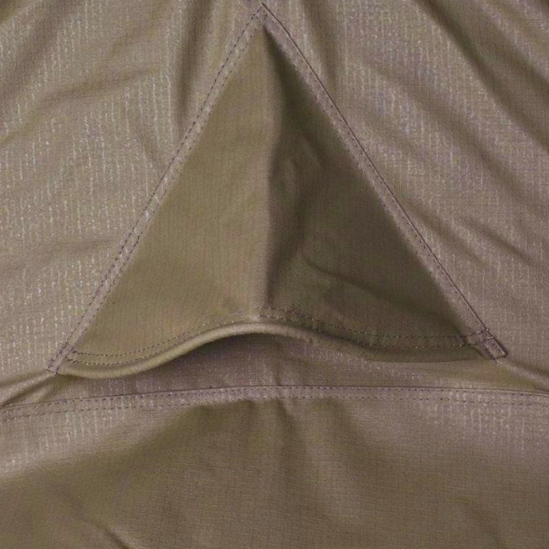 eezi-awn-series-3-soft-shell-roof-top-tent-olive-open-close-up-view-of-triangular-vent