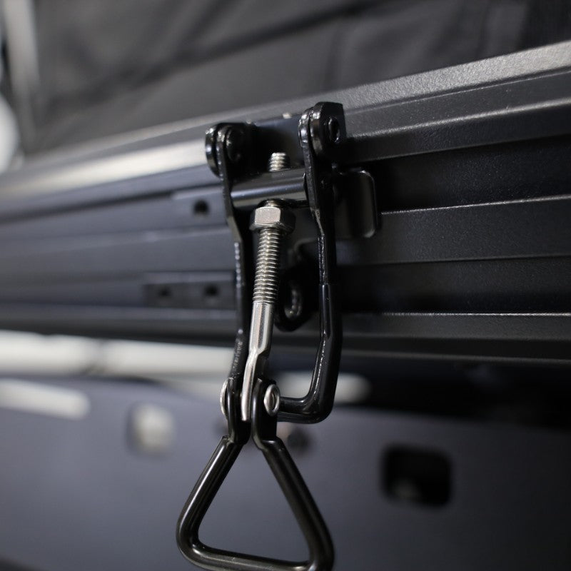 freespirit-recreation-aspen-v2-standard-hard-shell-roof-top-tent-black-open-close-up-view-latch