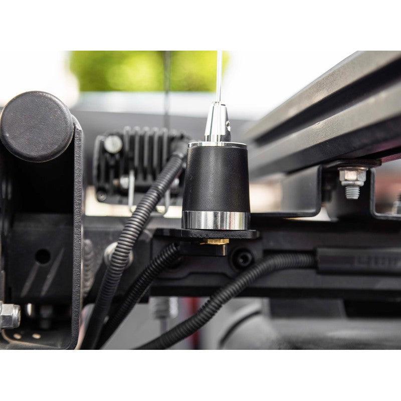 leitner-antenna-bracket-close-up-view-with-antenna-on-cross-bar-in-nature