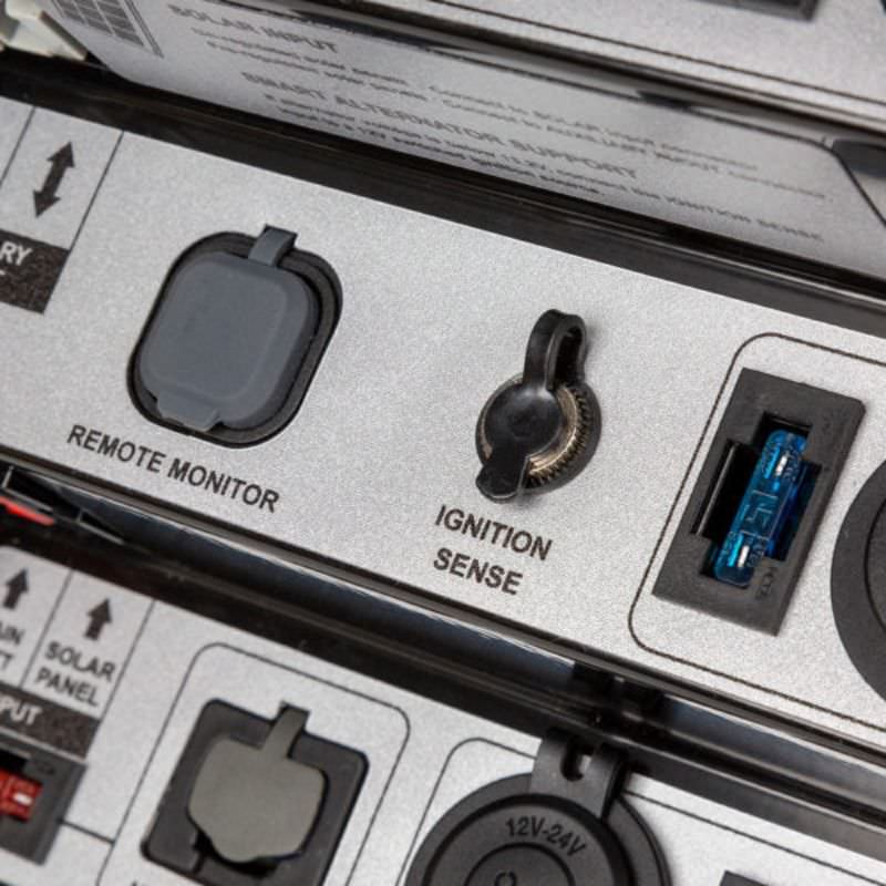 national-luna-dc-25-distribution-box-close-up-view-with-ignition-sense