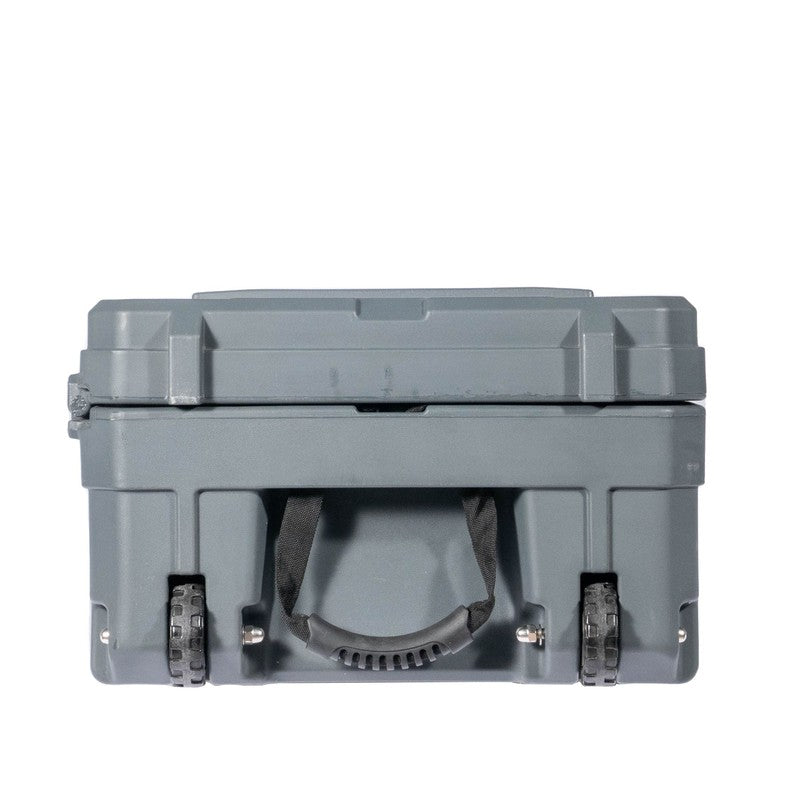 roam-128l-rolling-rugged-case-slate-side-view-with-wheel-on-white-background