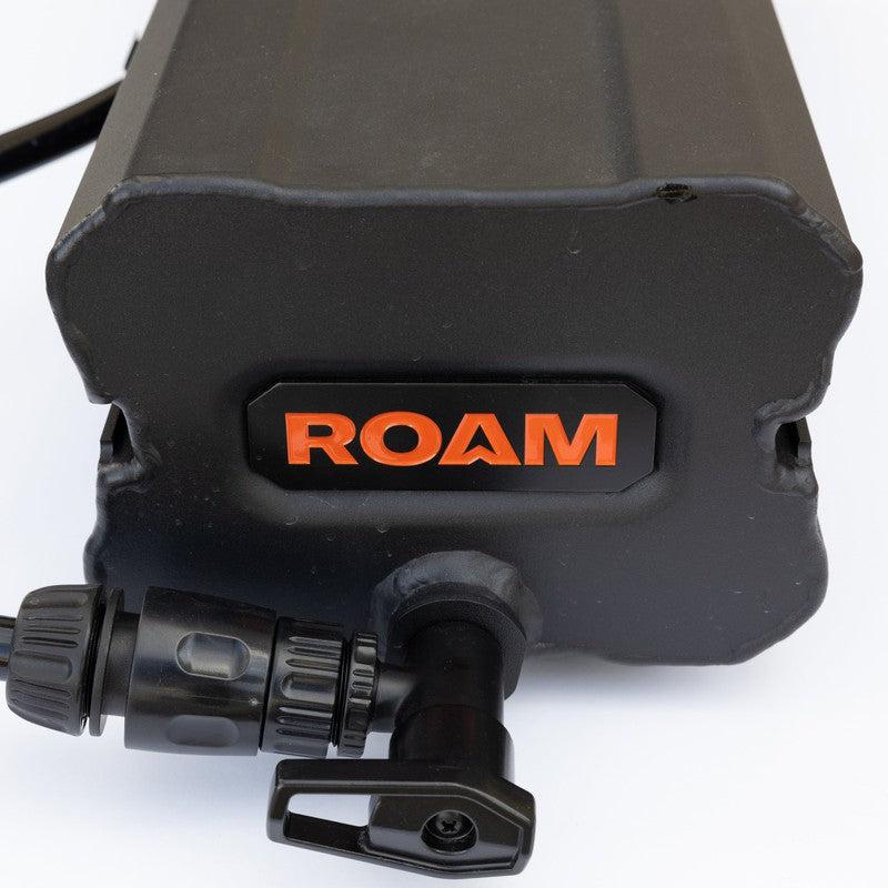 roam-7-gallon-water-tank-close-up-view-on-white-background