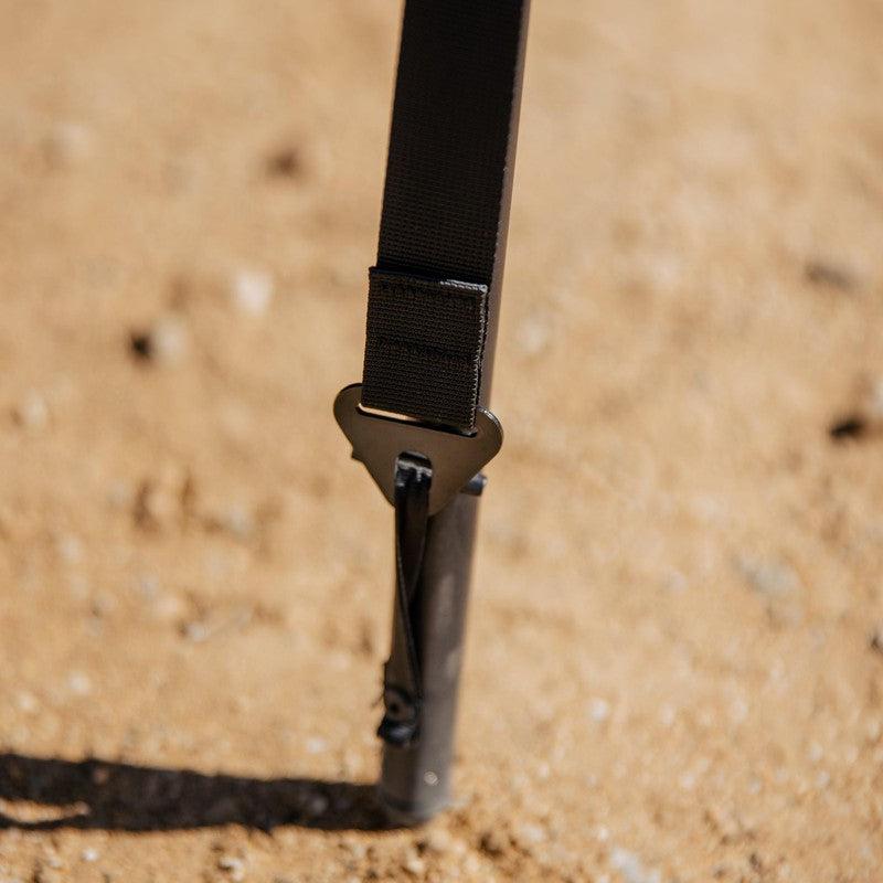 roam-arc-270-awning-open-close-up-view-strap-with-tie-down-point