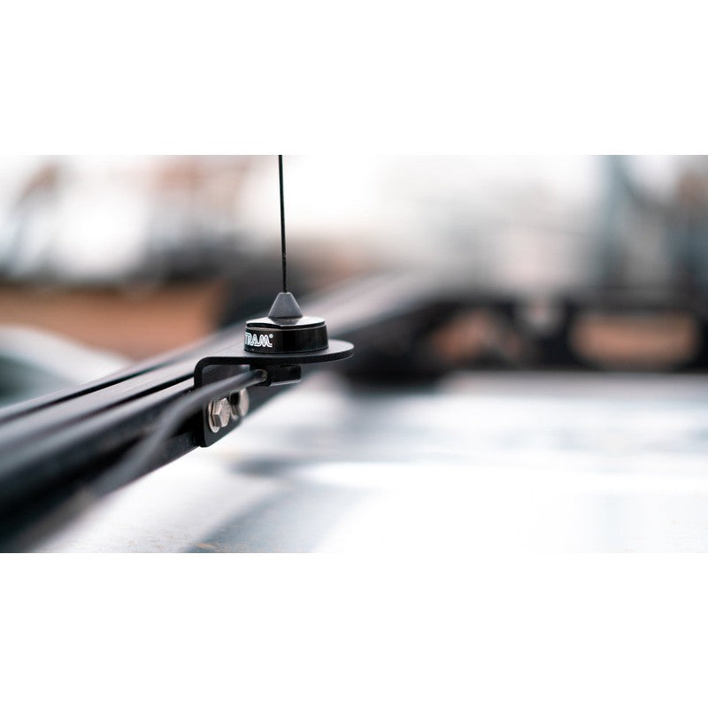 sherpa-antenna-mount-side-view-on-vehicle-in-nature