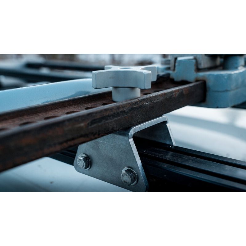 sherpa-hilift-mounts-front-corner-view-on-vehicle