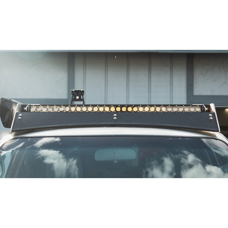 sherpa-light-bar-mounts-front-view-on-vehicle-1