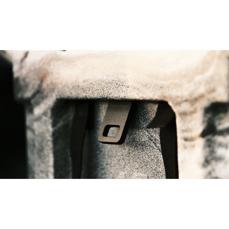sherpa-roam-case-and-cooler-tie-downs-close-up-view-on-roam-case