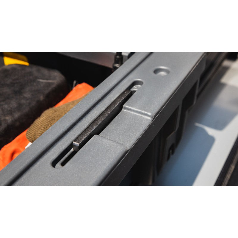 sherpa-roam-case-mounts-close-up-view-with-roam-case
