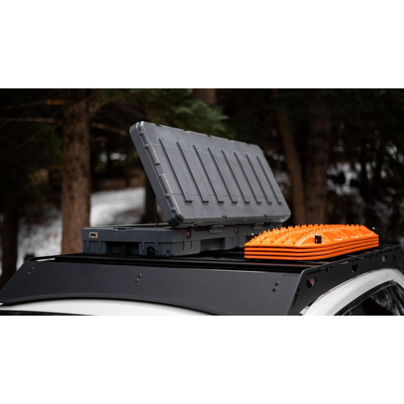 sherpa-snowmass-roof-rack-for-2019-2024-rav4-close-up-view-with-roam-case-in-nature