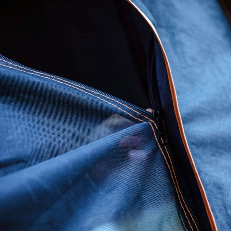 tentbox-cargo-hard-shell-roof-top-tent-zipper-open-close-up-view