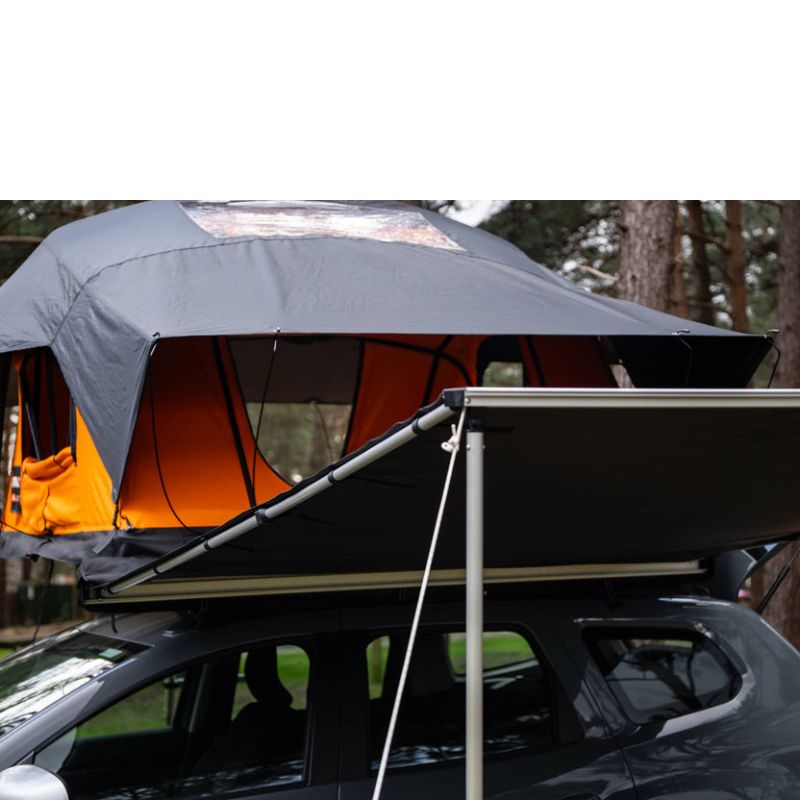 tentbox-universal-side-awning-open-close-up-view-on-dacia-duster-with-rope-and-pole-in-nature